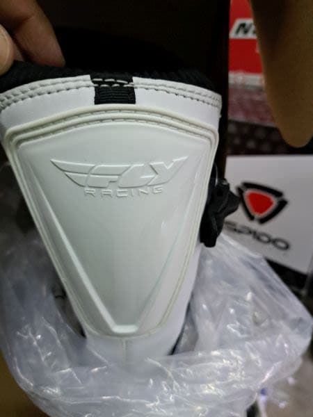 FLY MAVERIK Black, White