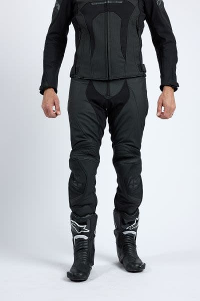 IXON AVENGER Black