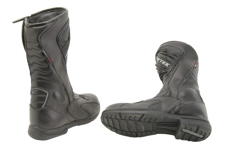 NOT PRESENTED Sports & performance boots