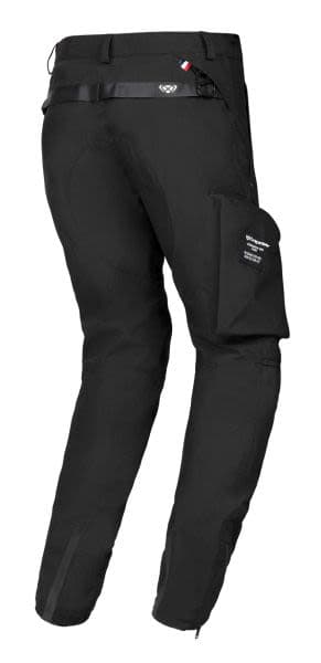 IXON AKRO Black